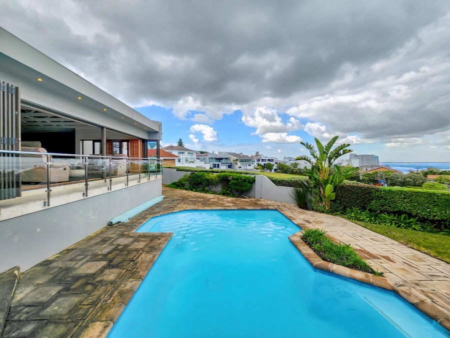 4 Bedroom Property for Sale in Bloubergstrand Western Cape